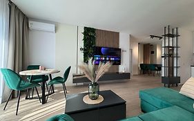 Ava Towers Accommodation 1-2 Bdm By Gap With Parking Option